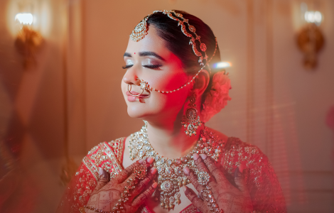 A stunning bride in traditional Indian attire, beautifully captured in bridal photography.